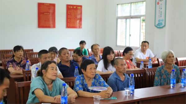 蛭神行遠(yuǎn)，民生情長——吉首大學(xué)“蛭惠民生”團(tuán)隊深入大山進(jìn)行調(diào)研