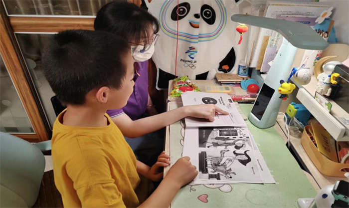 實(shí)踐掠影：愛(ài)心陪伴，童趣融融