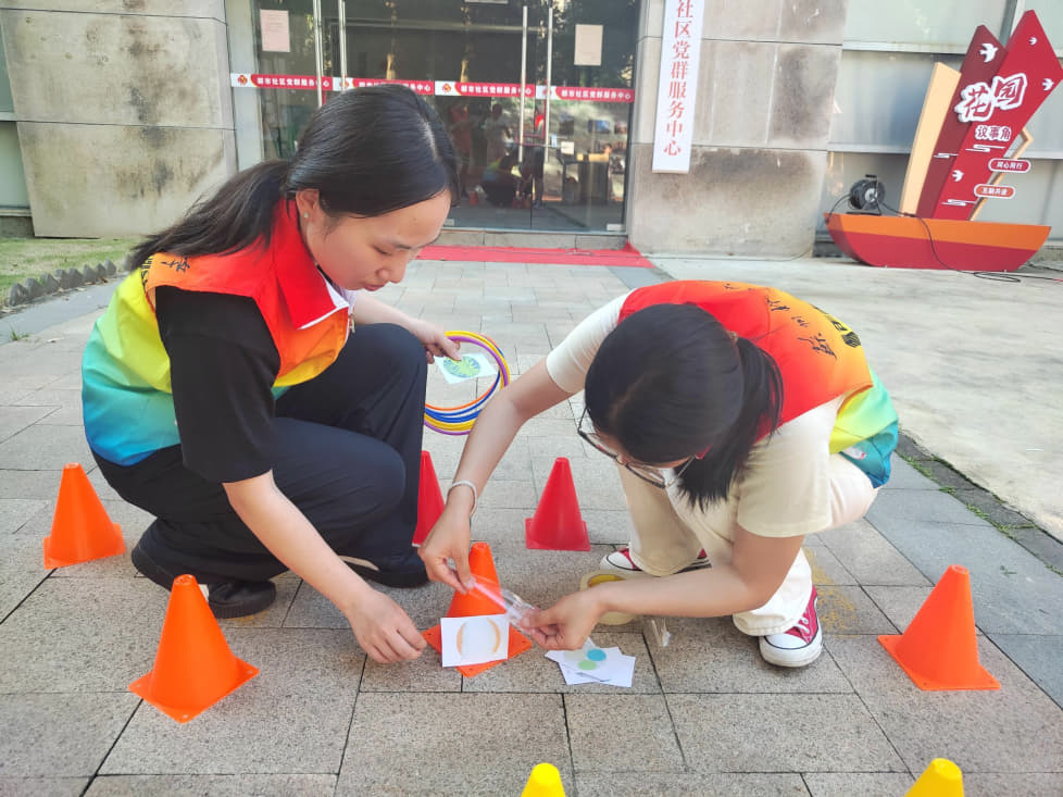 蘇州科技大學(xué) “法治護(hù)航，無毒前行”禁毒小分隊(duì)暑期實(shí)踐：同創(chuàng)無毒社會，共享安寧生活