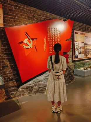 曲阜師范大學(xué)翻譯學(xué)院暑期社會(huì)實(shí)踐——重溫青島黨史，感悟紅色精神