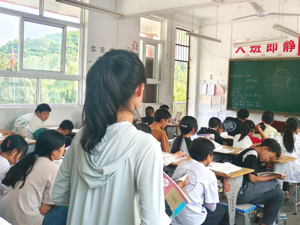 青春支教夢(mèng)，讓愛心傳遞