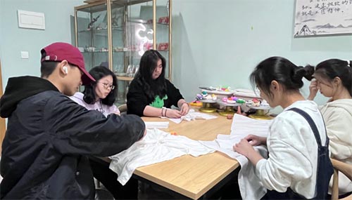 “觀今宜鑒古，無(wú)古不成今”——移通學(xué)子在非遺工藝中感